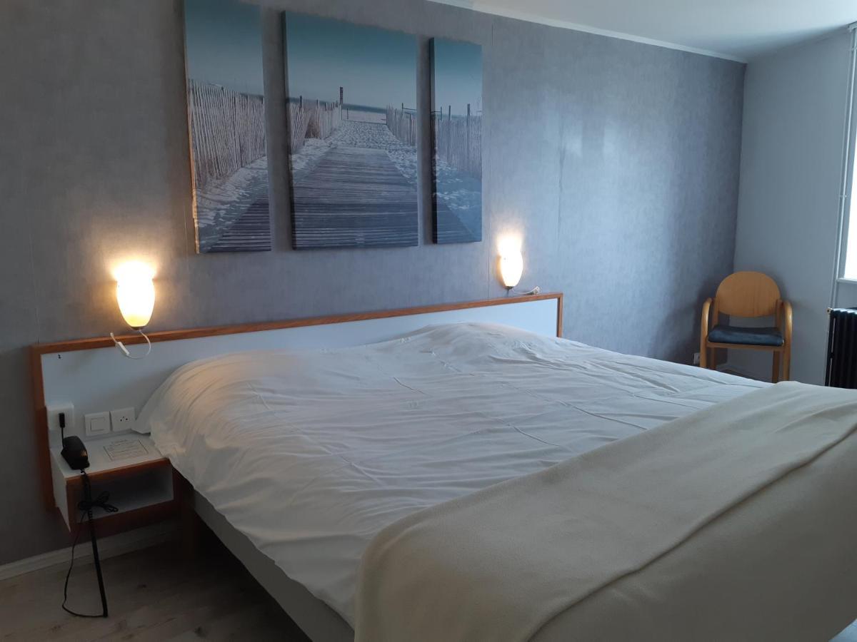 Logis Hotel Les Chardons Bleus Restaurant Le Bistrot De La Mer Roscoff Ngoại thất bức ảnh