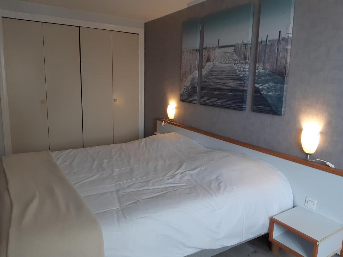 Logis Hotel Les Chardons Bleus Restaurant Le Bistrot De La Mer Roscoff Ngoại thất bức ảnh