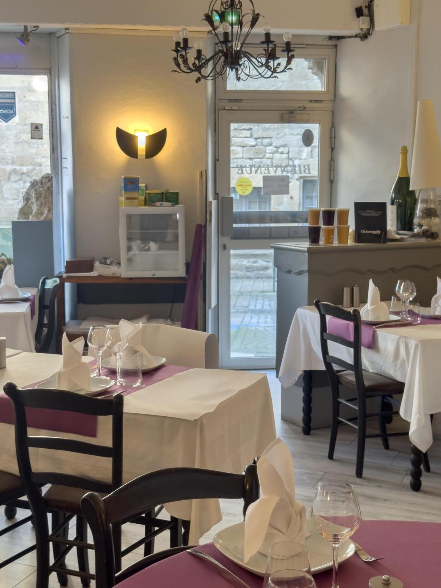 Logis Hotel Les Chardons Bleus Restaurant Le Bistrot De La Mer Roscoff Ngoại thất bức ảnh