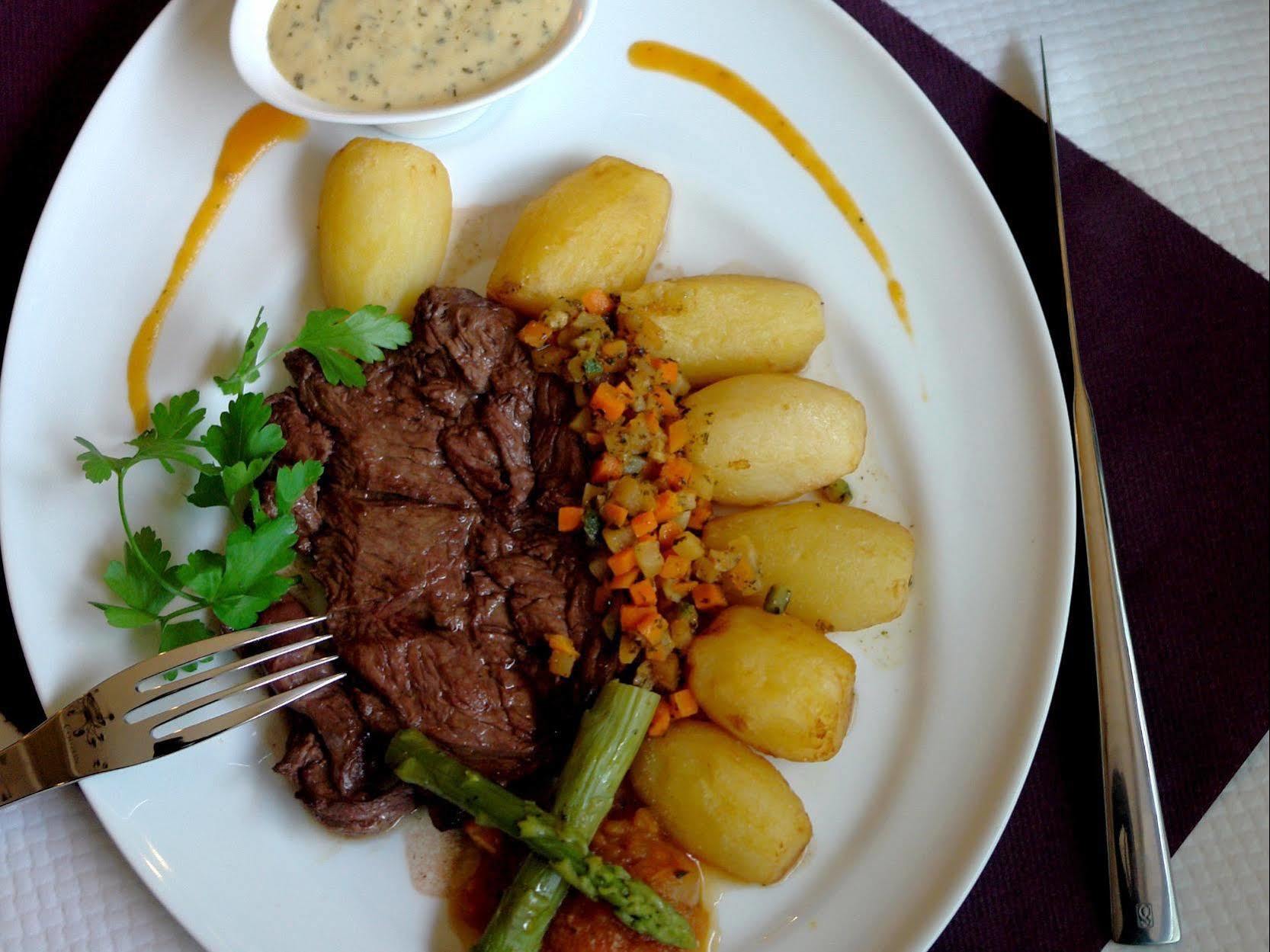Logis Hotel Les Chardons Bleus Restaurant Le Bistrot De La Mer Roscoff Ngoại thất bức ảnh